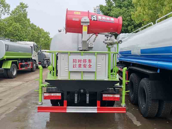 國六10方東風灑水車